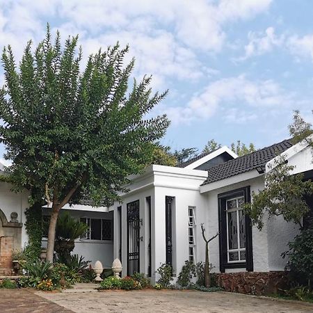 At 98 On Lynburn Guest House Pretoria Ngoại thất bức ảnh