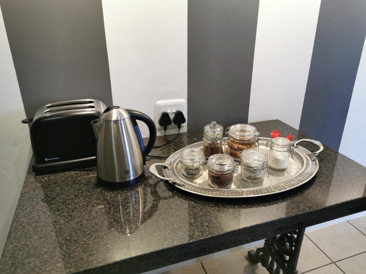 At 98 On Lynburn Guest House Pretoria Ngoại thất bức ảnh